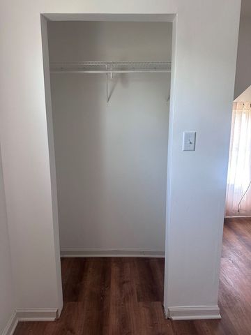 526 E 154th Place, Phoenix, IL 60426