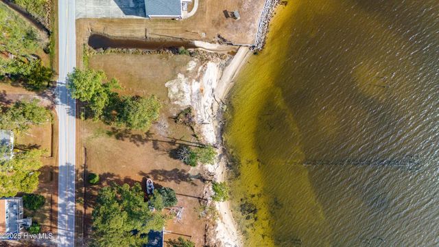 59 Neuse Hill Road, Arapahoe, NC 28510