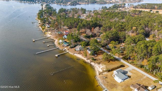 59 Neuse Hill Road, Arapahoe, NC 28510