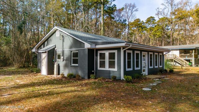 59 Neuse Hill Road, Arapahoe, NC 28510