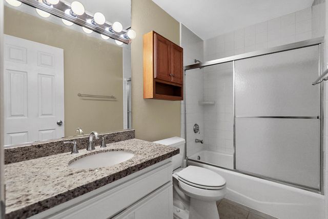 77717 Calle Las Brisas S, Palm Desert, CA 92211