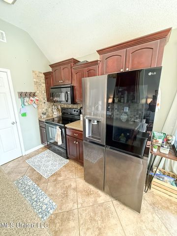 10249 Fox Hunt Drive, Olive Branch, MS 38654