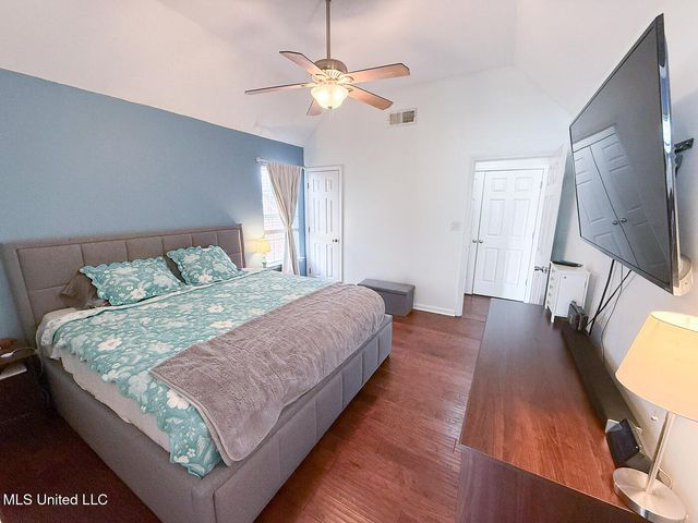 10249 Fox Hunt Drive, Olive Branch, MS 38654