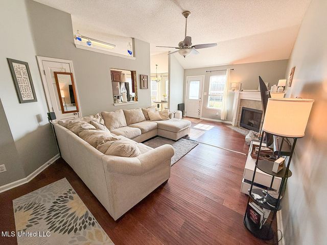 10249 Fox Hunt Drive, Olive Branch, MS 38654