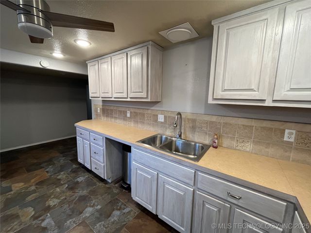 114227 S 4172 Road, Checotah, OK 74426