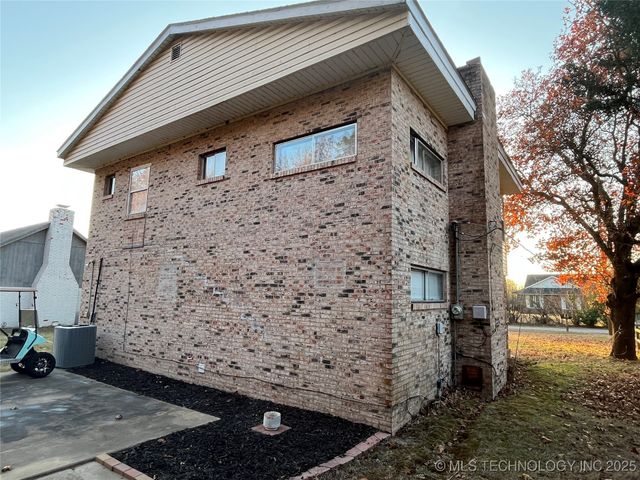 114227 S 4172 Road, Checotah, OK 74426