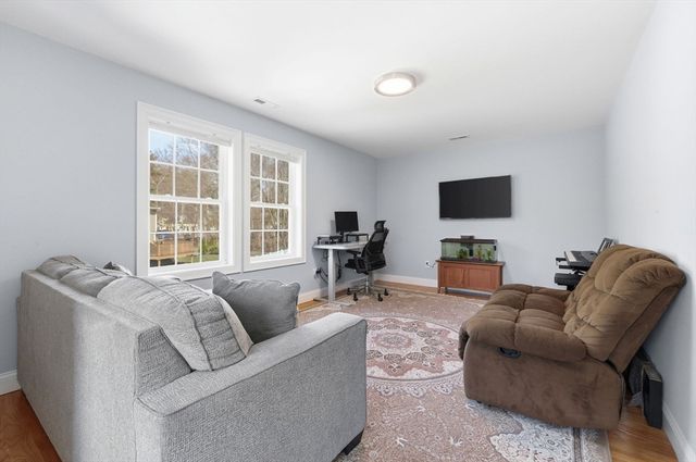 1295 Main St, Reading, MA 01867