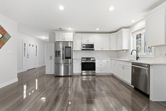 1295 Main St, Reading, MA 01867