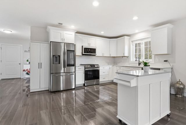 1295 Main St, Reading, MA 01867