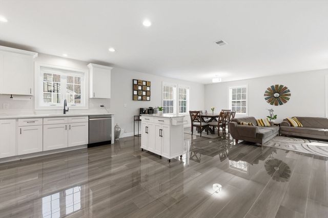 1295 Main St, Reading, MA 01867