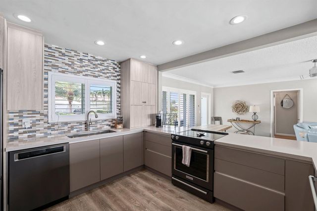 4021 NE 27th Terrace, Lighthouse Point, FL 33064