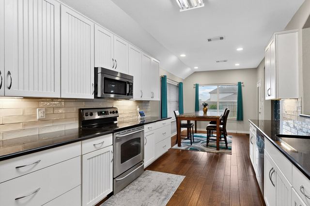 222 Brook Meadow Court, Midlothian, TX 76065