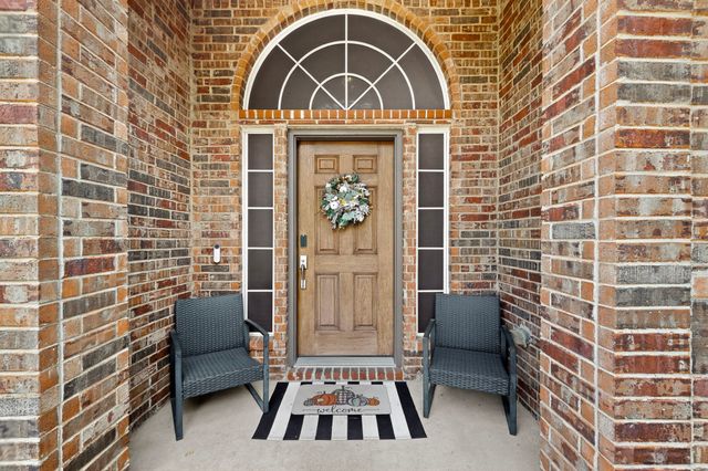 222 Brook Meadow Court, Midlothian, TX 76065