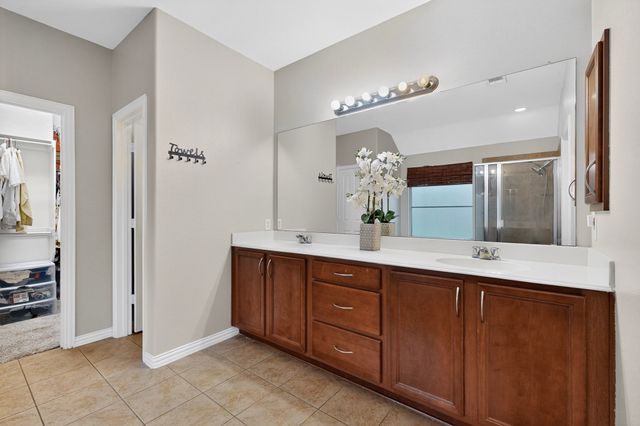 222 Brook Meadow Court, Midlothian, TX 76065