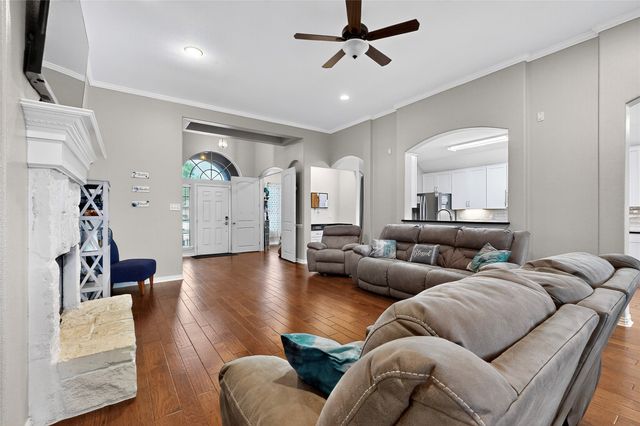 222 Brook Meadow Court, Midlothian, TX 76065