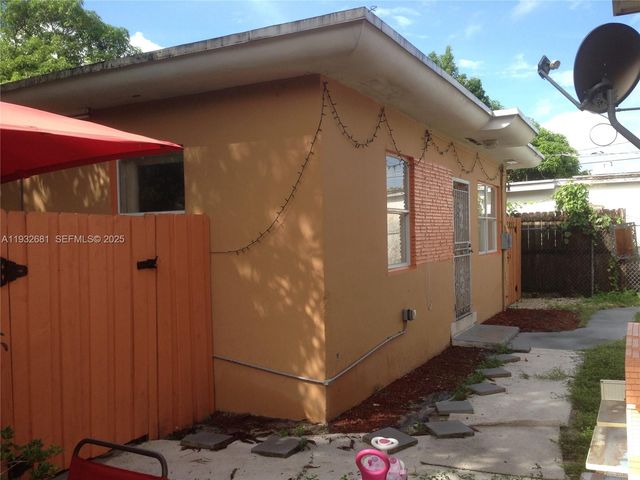 1480 NW 51st St, Miami, FL 33142