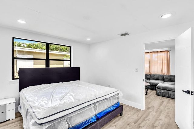 14120 NW 5th Avenue, North Miami, FL 33168