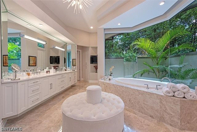 2701 BUCKTHORN WAY, Naples, FL 34105