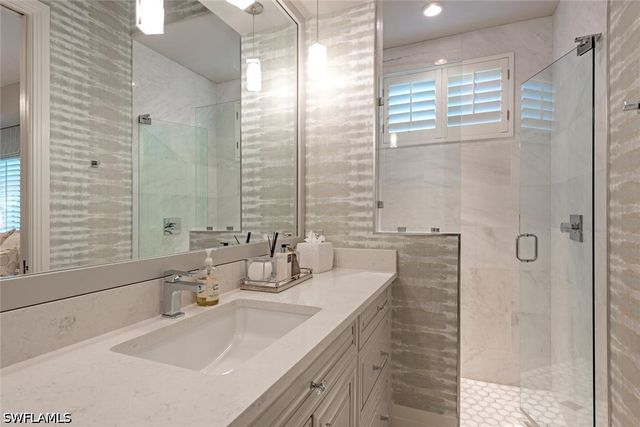2701 BUCKTHORN WAY, Naples, FL 34105