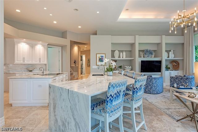 2701 BUCKTHORN WAY, Naples, FL 34105