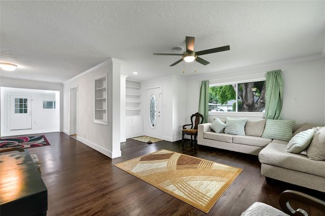 4713 Kinglet Street, Houston, TX 77035