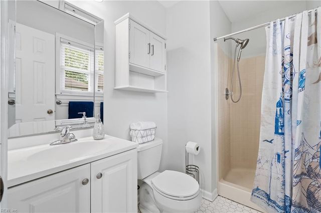 884 Daimler DR, Virginia Beach, VA 23454