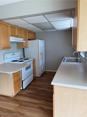 7019 Cedarhurst DR 9B, Fort Myers, FL 33919