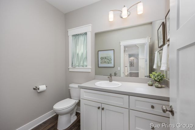 8429 Pinecroft Court, Hudsonville, MI 49426