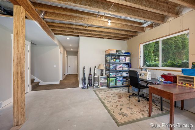 8429 Pinecroft Court, Hudsonville, MI 49426