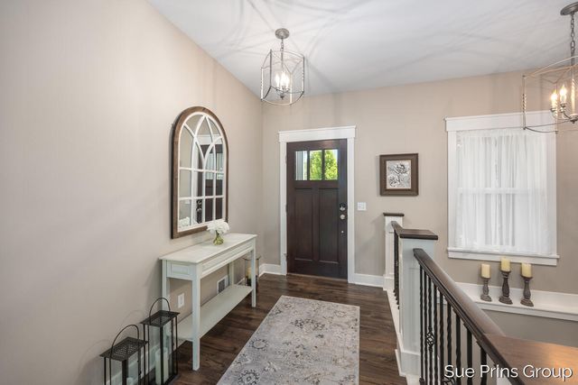 8429 Pinecroft Court, Hudsonville, MI 49426