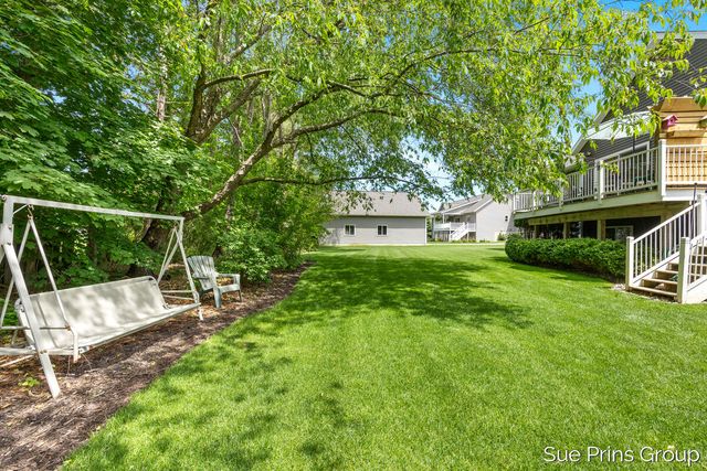 8429 Pinecroft Court, Hudsonville, MI 49426