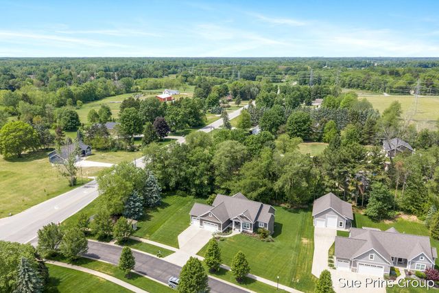 8429 Pinecroft Court, Hudsonville, MI 49426