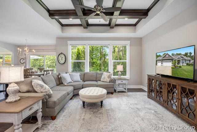 8429 Pinecroft Court, Hudsonville, MI 49426