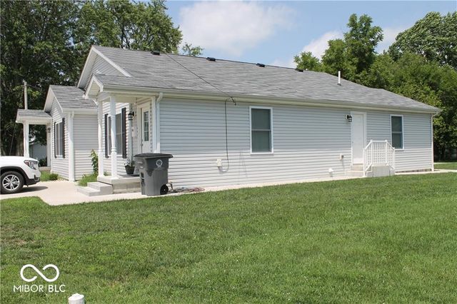 821 E 10th Street, Seymour, IN 47274
