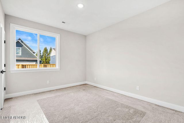 131 E Westcott Overlook, Oak Ridge, TN 37830