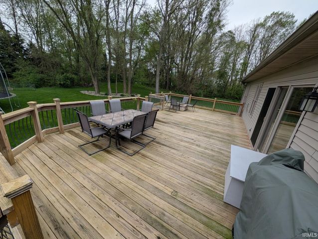 53724 Songbird Way, Bristol, IN 46507