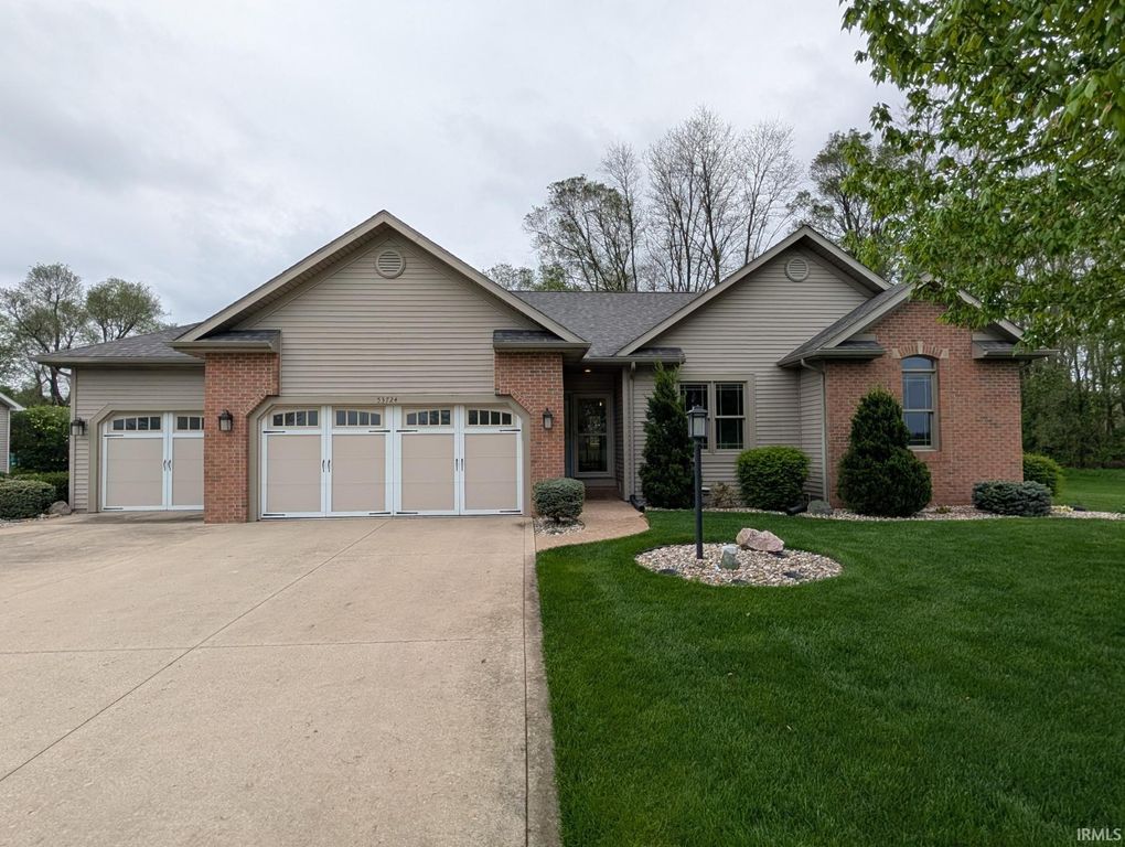 53724 Songbird Way, Bristol, IN 46507