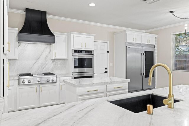 208 Airo Ct, Lincoln, CA 95648