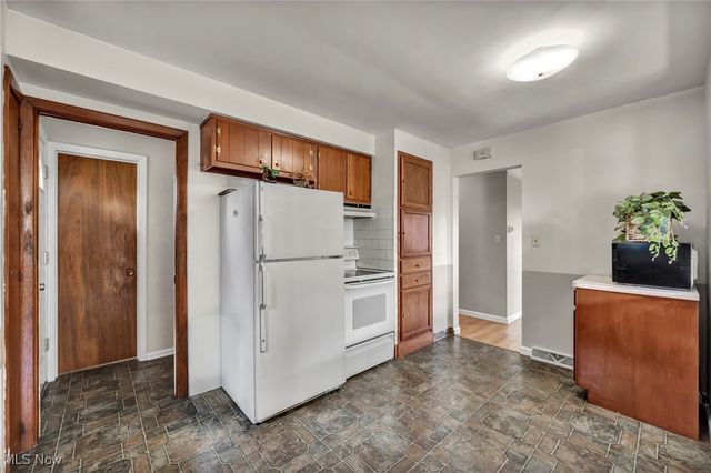 15708 Rowena Avenue, Maple Heights, OH 44137