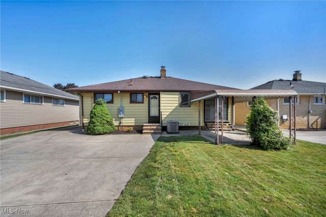 15708 Rowena Avenue, Maple Heights, OH 44137