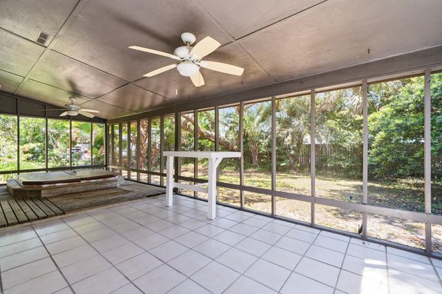 417 NW Sherry Circle, Fort Walton Beach, FL 32548