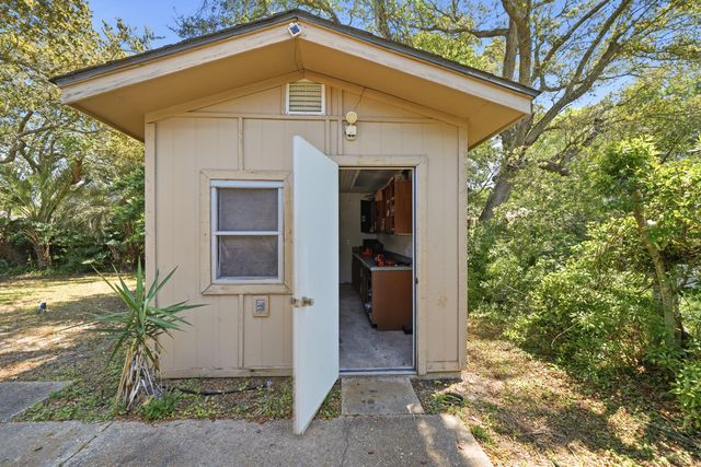 417 NW Sherry Circle, Fort Walton Beach, FL 32548