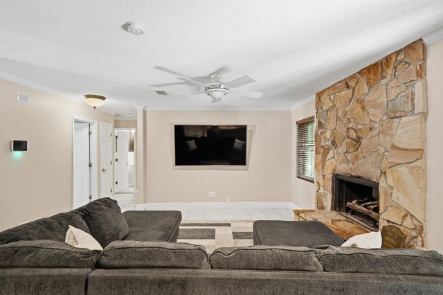 417 NW Sherry Circle, Fort Walton Beach, FL 32548