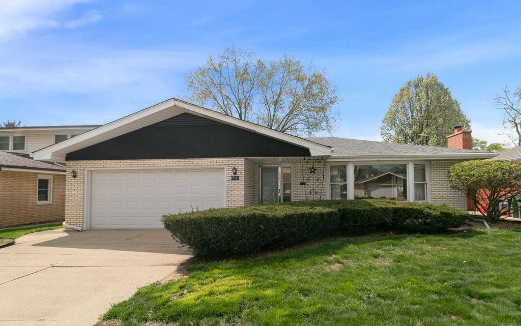 9712 S Kolmar Avenue, Oak Lawn, IL 60453