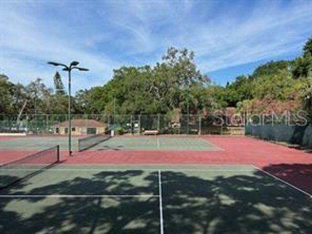 2713 4TH COURT, Palm Harbor, FL 34684