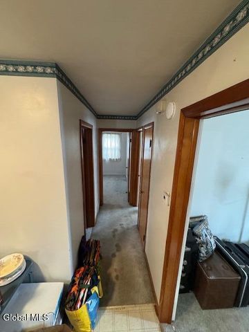 33 Cromer Avenue, Schenectady, NY 12304
