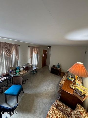 33 Cromer Avenue, Schenectady, NY 12304
