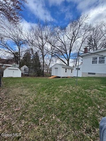 33 Cromer Avenue, Schenectady, NY 12304