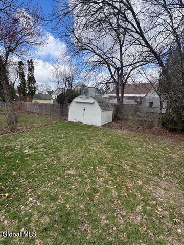 33 Cromer Avenue, Schenectady, NY 12304