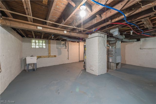 3392 W 91st Street, Cleveland, OH 44102